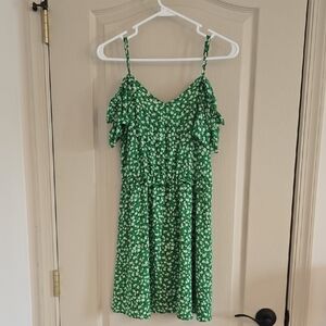 Jessica Simpson Green Dress with White Floral Pattern